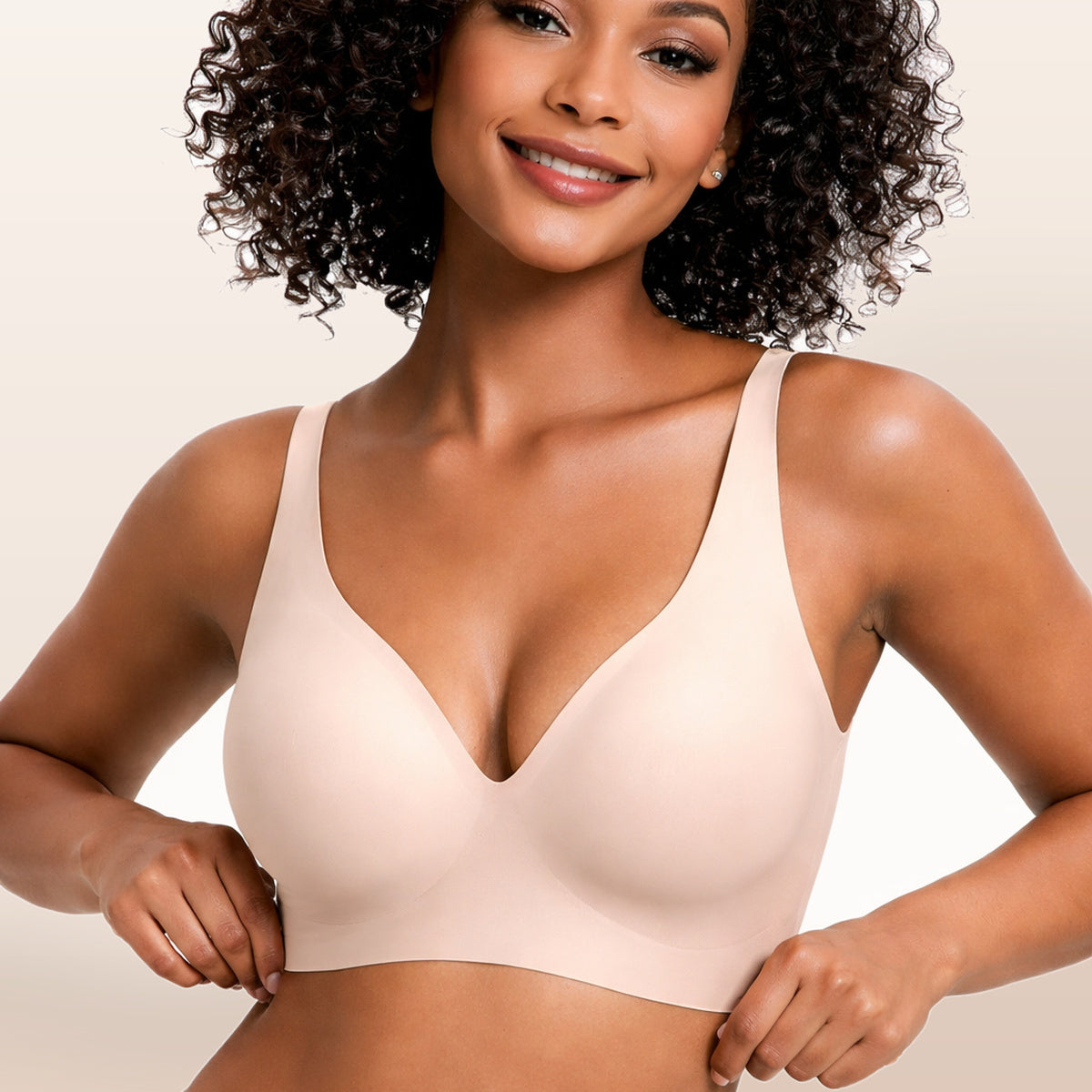Deep V – mjuk bygelfri BH